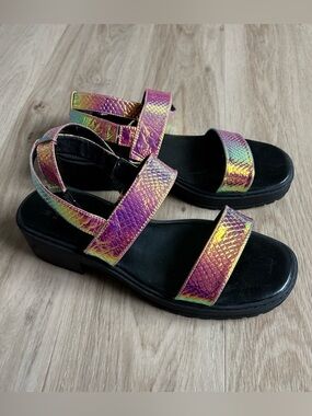 Mix No. 6 Metallic Pink Platform Sandals Size: 10M